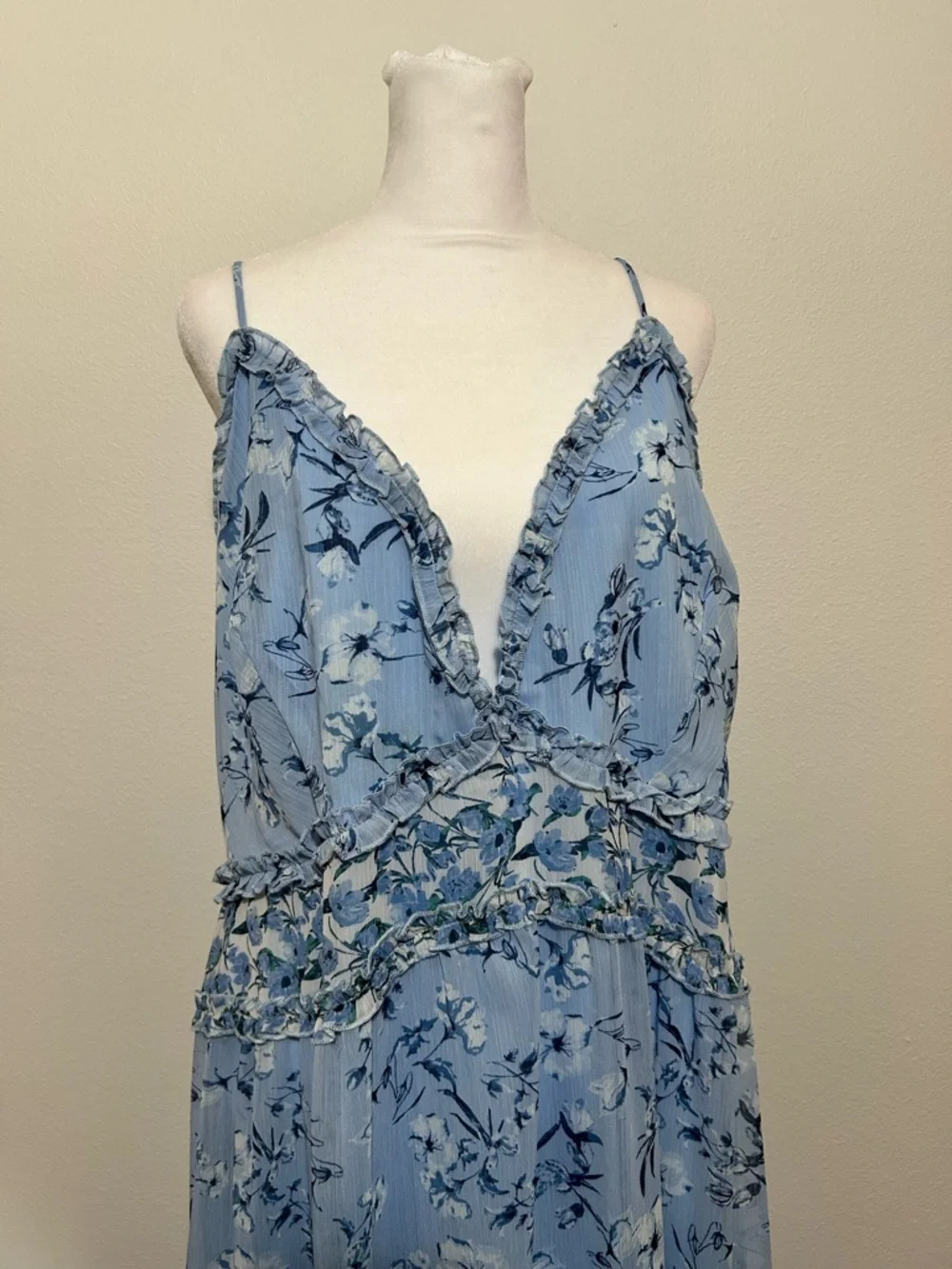 Arula Light Blue Floral Maxi Dress with Spaghetti Straps - Picture 3 of 7